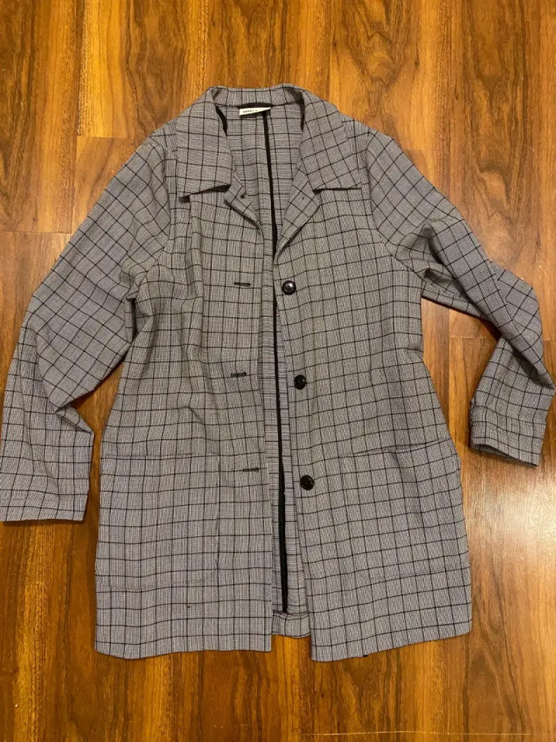 Blazer tela delgada gris a cuadros