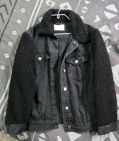 Chaqueta negra con forro - miniatura 2