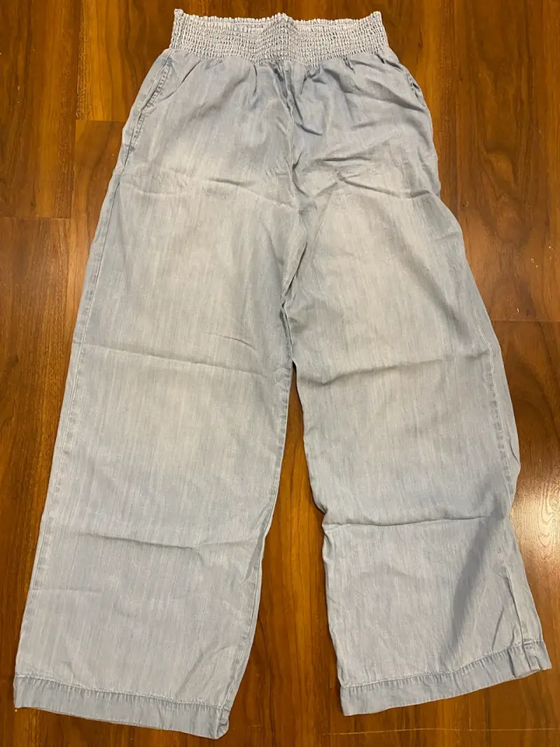 Pantalones azul con cintura elástica