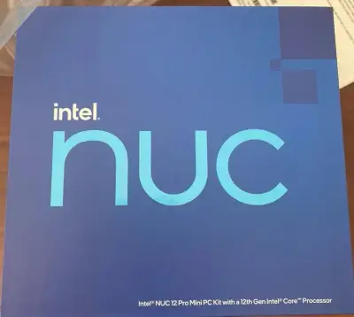 Intel NUC 12 Pro Mini PC - miniatura 1