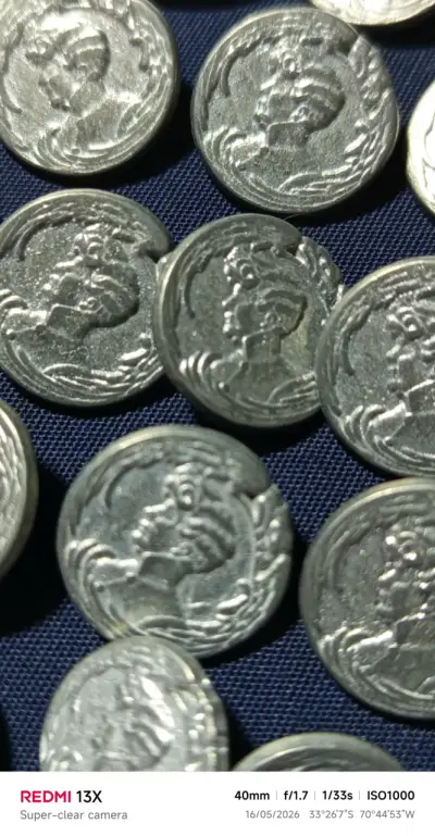Botones antiguos de colección - miniatura 1