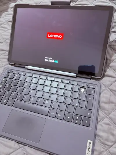 Tablet Lenovo con teclado extraíble P11 2da gen - miniatura 1