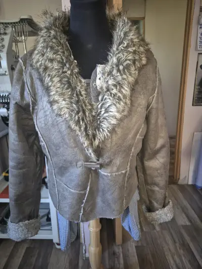 Chaqueta de gamuza con forro - miniatura 2