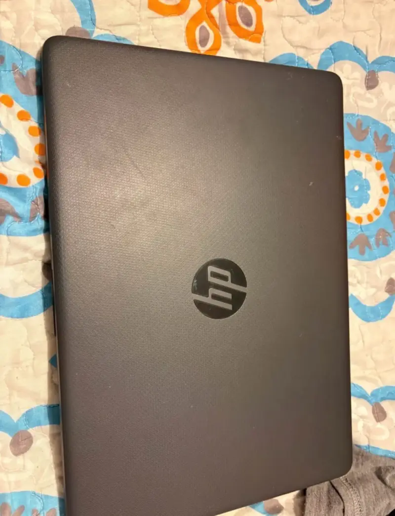 Laptop HP con Windows 11 - 3