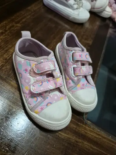 Zapatillas blancas con velcro arcoíris - miniatura 4