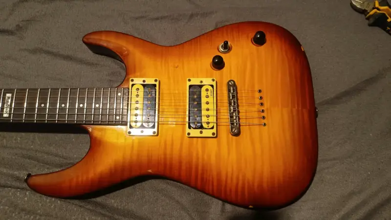 Guitarra eléctrica LTD - 2