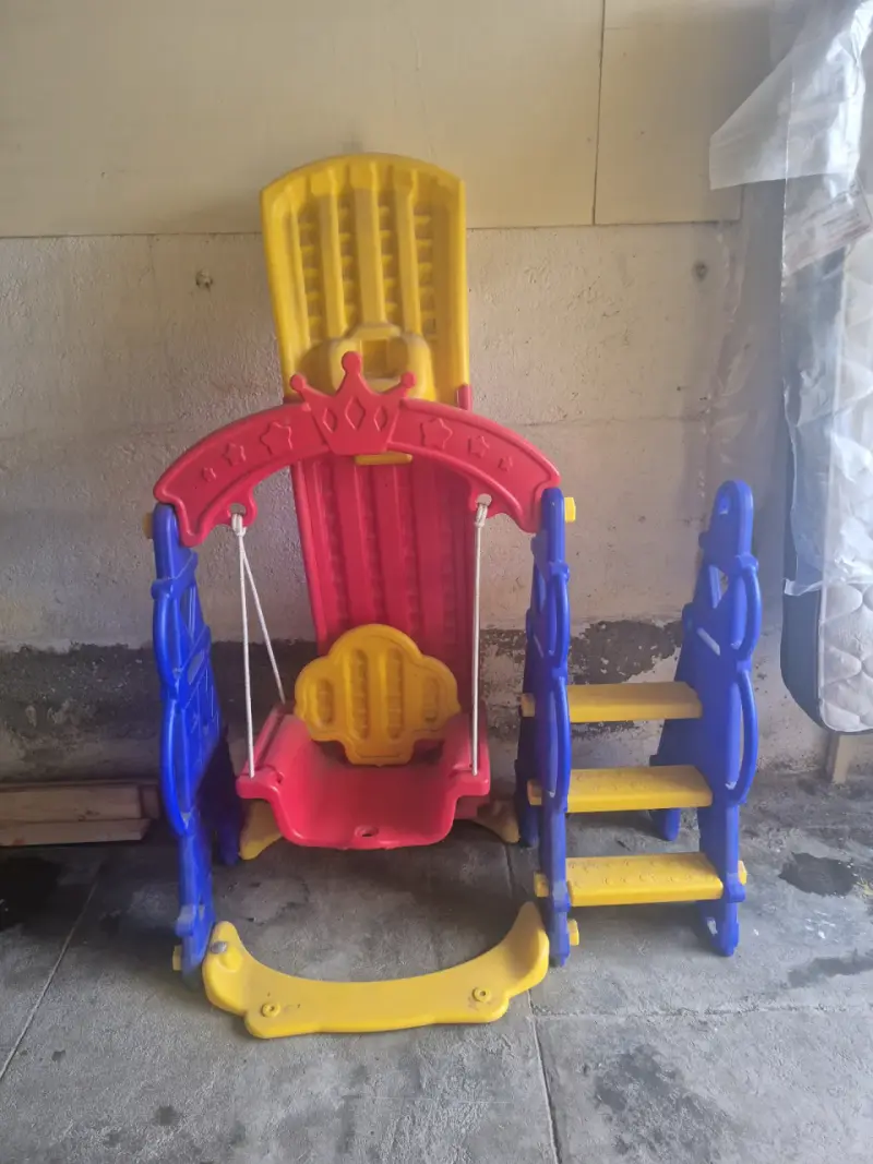 Tobogán y columpio para niños - 2