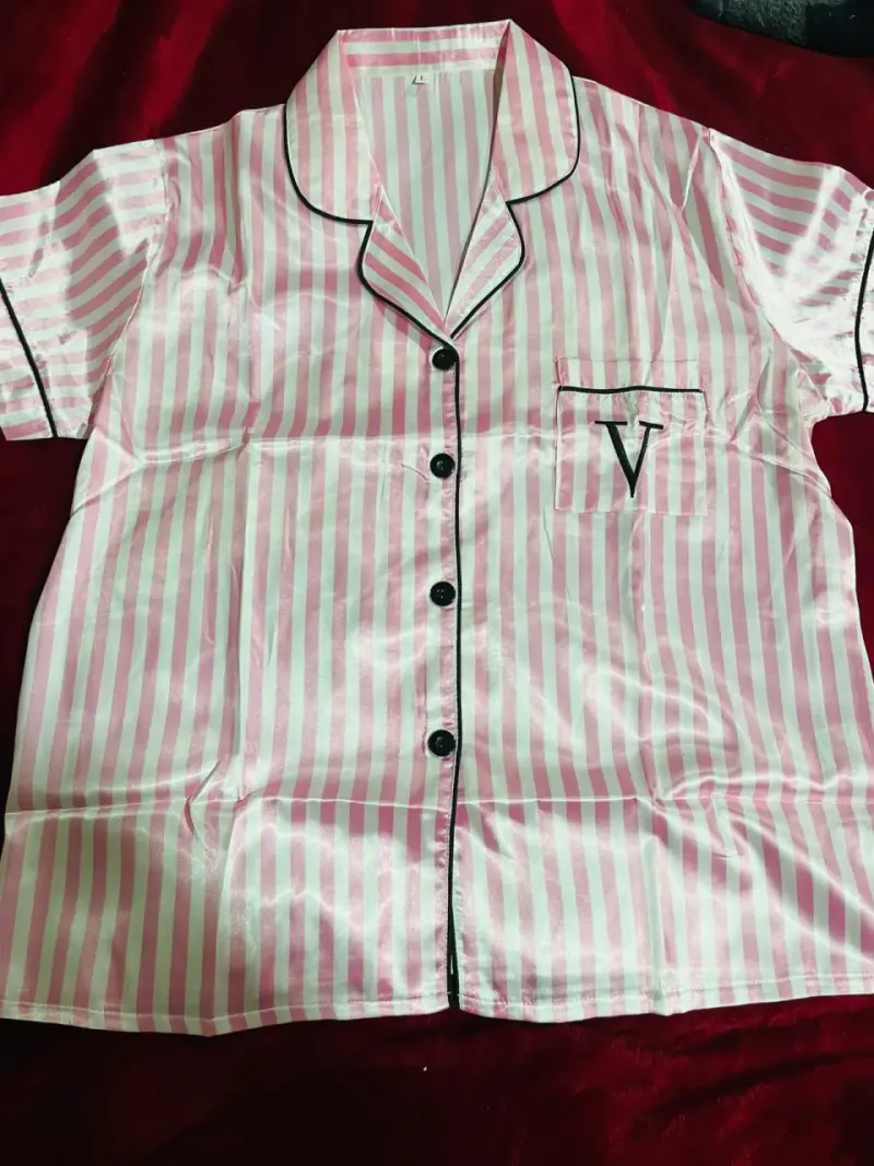 Pijama de rayas rosado y blanco - 2