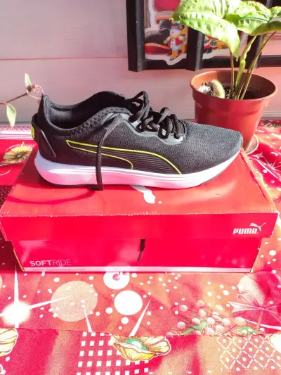 Zapatillas negras Puma - miniatura 1