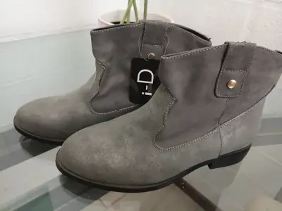 Botines grises de gamuza - miniatura 1
