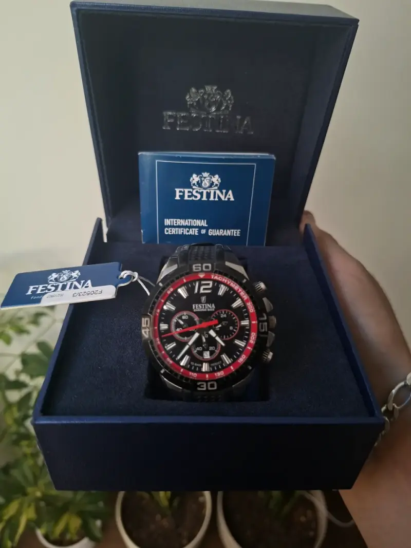Reloj Festina cronógrafo negro - 1