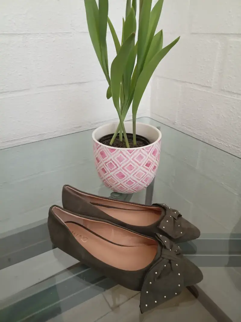 Zapatos planos con lazo gris - 2