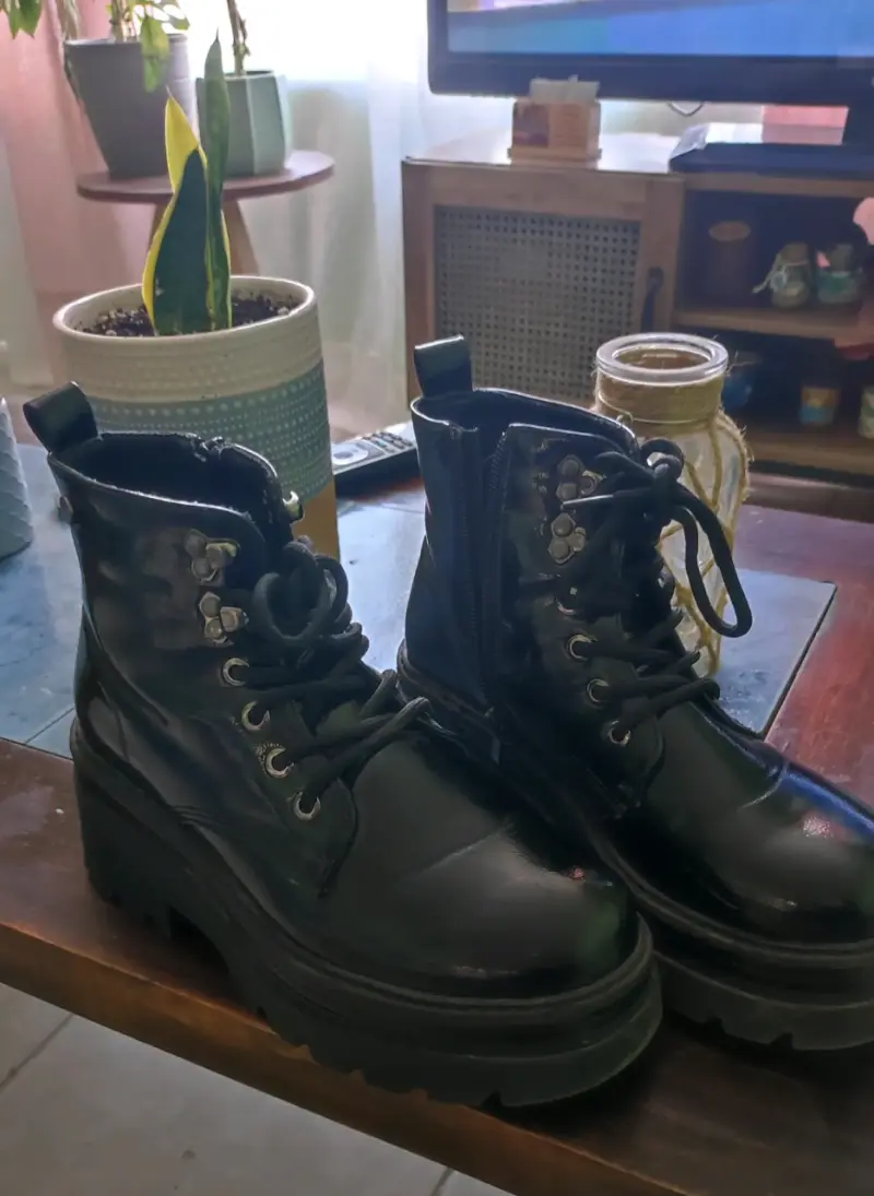 Botas negras de cuero