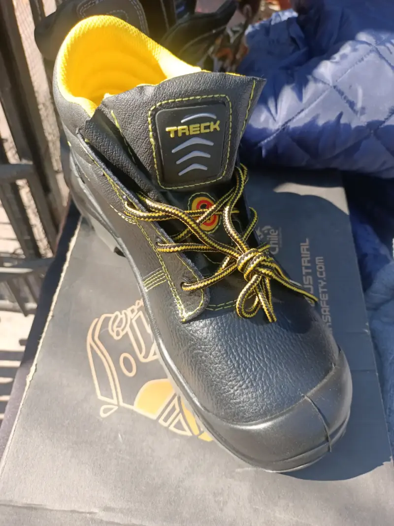 Botin de seguridad negro Trek