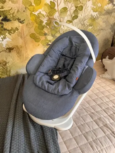 Bouncer Stokke en excelente estado - miniatura 3
