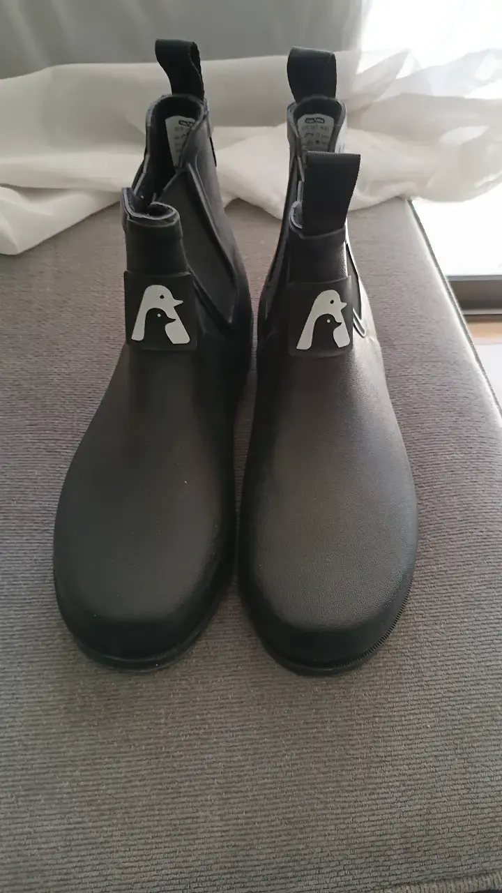 Botines negros impermeables