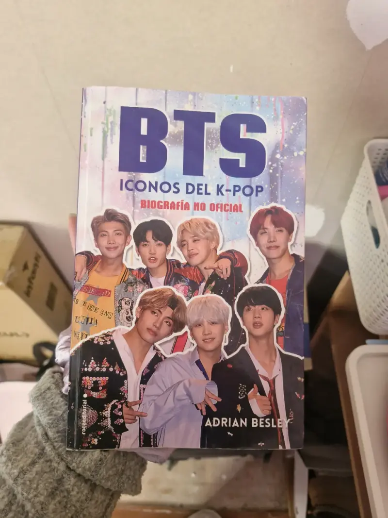 Libro 'BTS: Iconos del K-POP' - 1