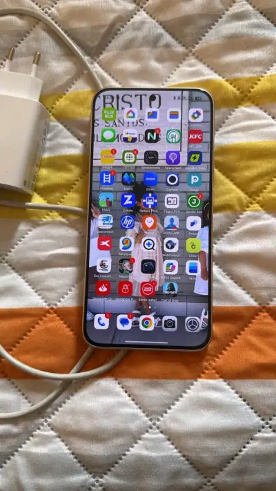 Xiaomi 15t con todos sus accesorios - miniatura 1