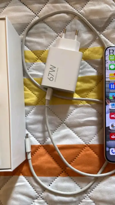 Xiaomi 15t con todos sus accesorios - miniatura 2