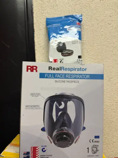Máscara respiratoria completa + filtros de repuest - miniatura 2