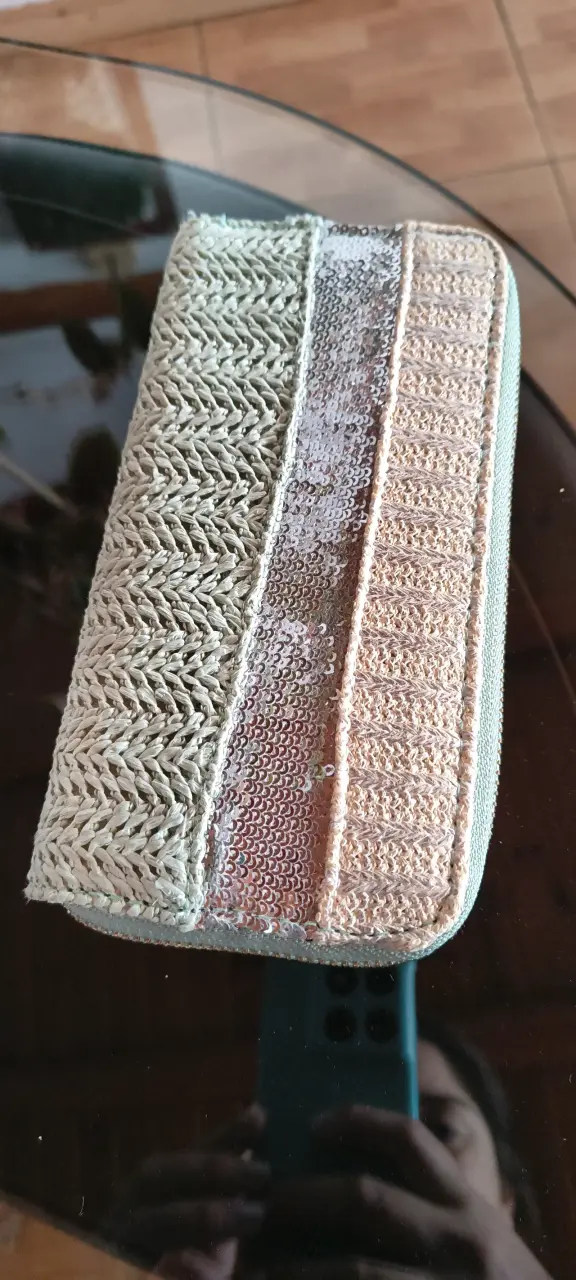 Billetera tejida beige brillante - 1