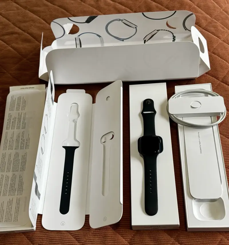 Apple Watch Series 8 41mm GPS + 91% batería - 6