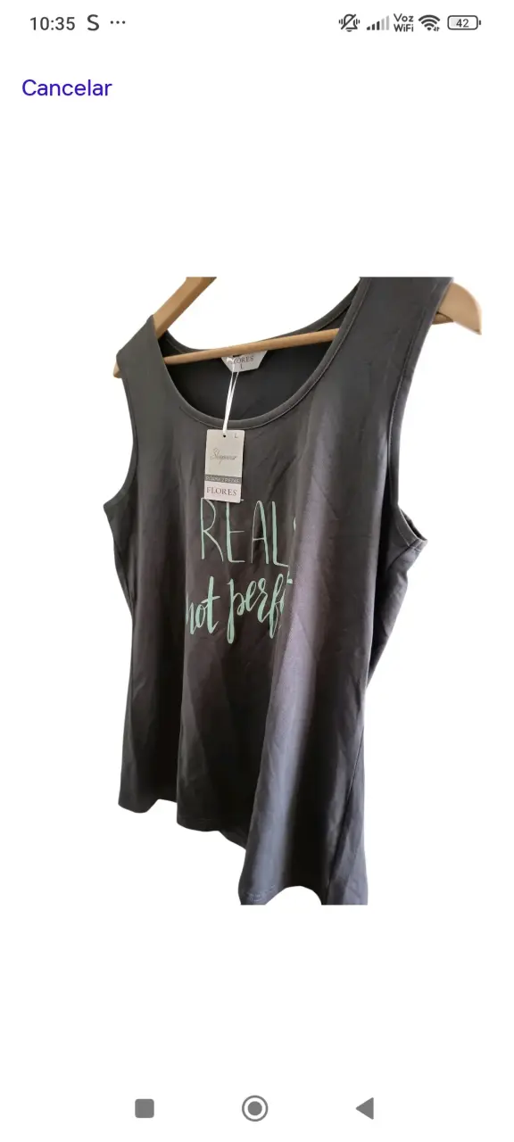 Pijama con polera  gris y short con  estampado - 3