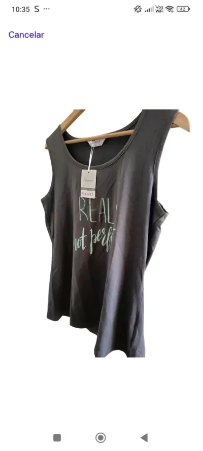 Pijama con polera  gris y short con  estampado - miniatura 3