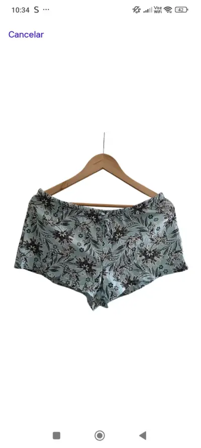 Pijama con polera  gris y short con  estampado - miniatura 4