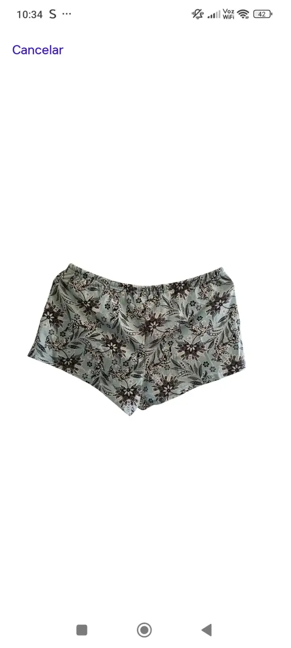 Pijama con polera  gris y short con  estampado - 5