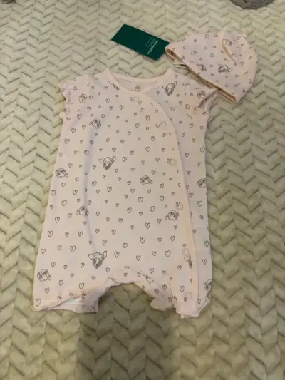Set de body y gorro para bebé - miniatura 1