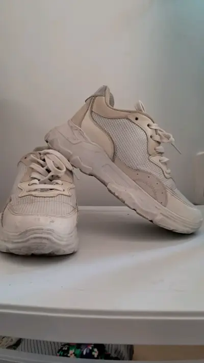 Zapatillas deportivas blancas - miniatura 2