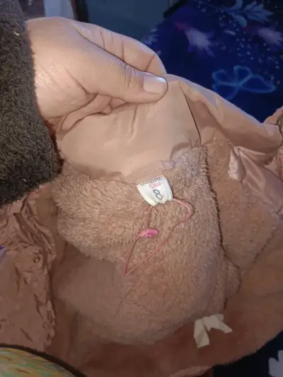 Parka rosada con capucha - miniatura 2