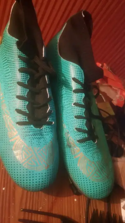 Zapatos de fútbol turquesas - miniatura 1
