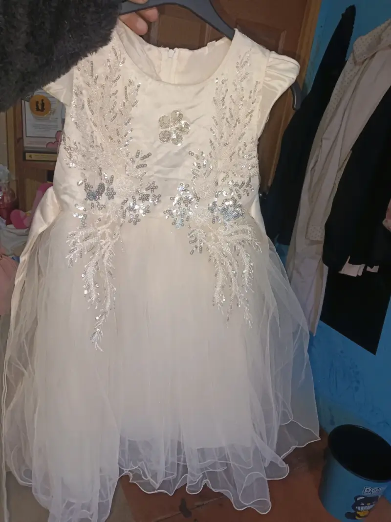 Vestido blanco de fiesta con encaje - 1
