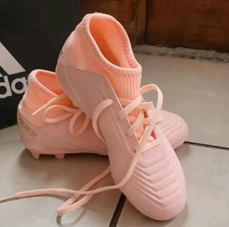 Zapatillas de fútbol rosadas - 2