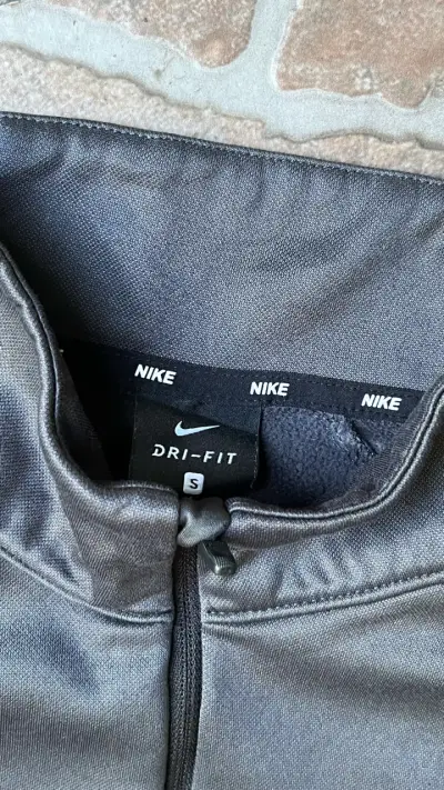 Poleron deportivo nike talla S - miniatura 2