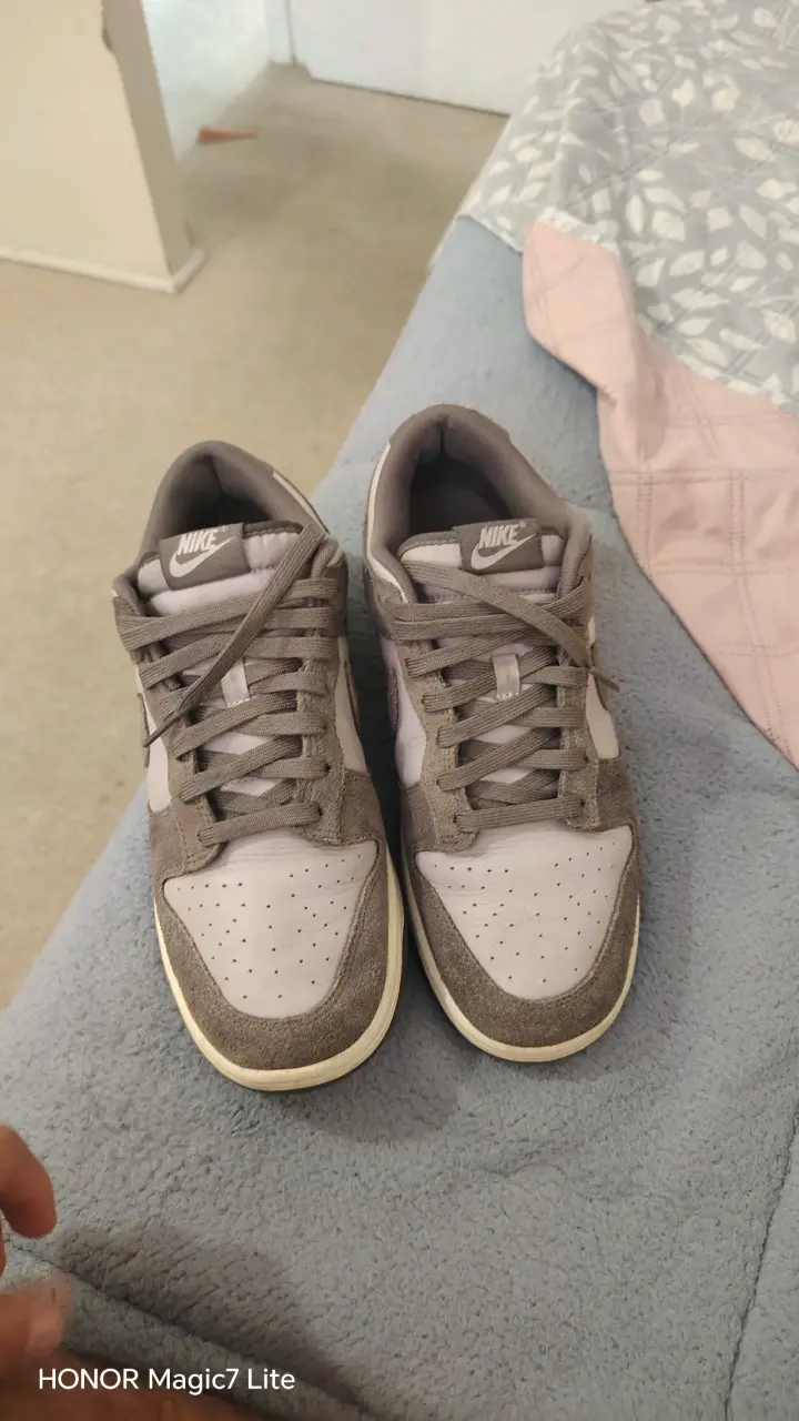Zapatillas deportivas grises usadas - 4