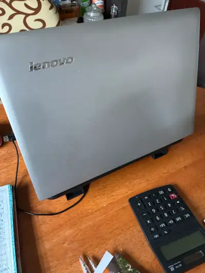 Laptop Lenovo Core i5 - miniatura 5