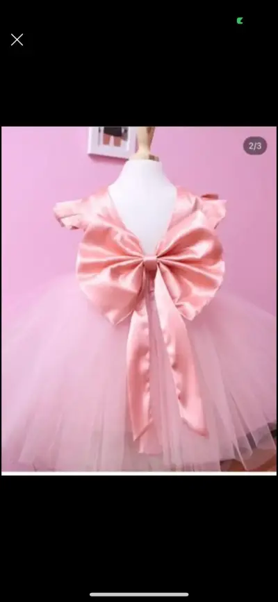 Vestido de niña rosa con lazo - miniatura 1