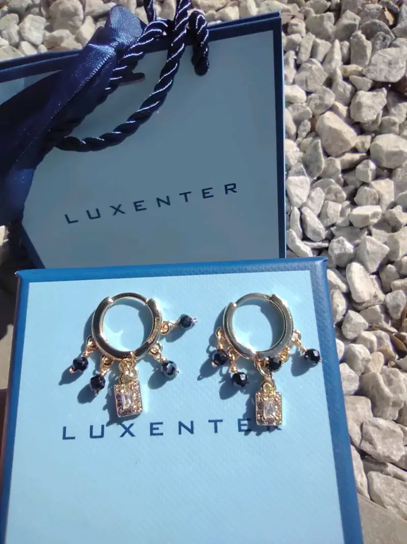 Aros dorados con colgantes Luxenter