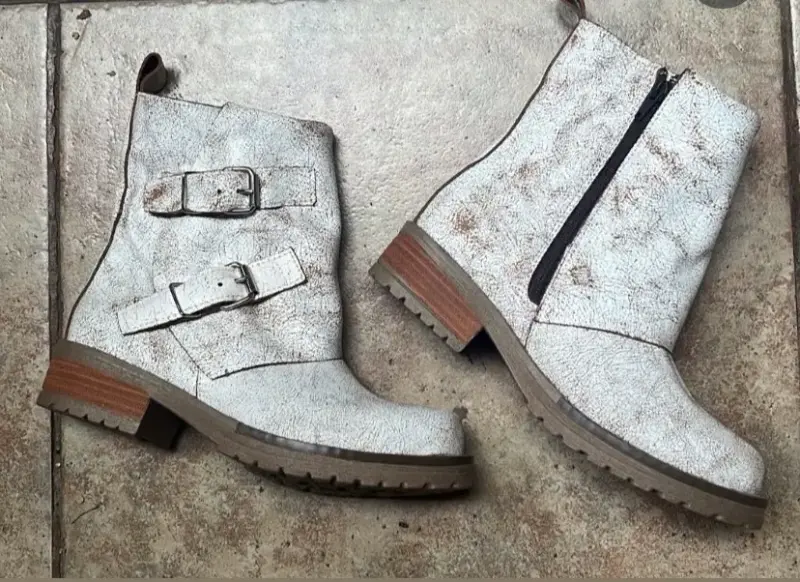 Botas blancas con hebillas talla 36-38 - 2