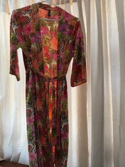 Kimono floral colorido - miniatura 1
