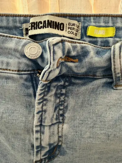 Jeans azul de mezclilla - miniatura 2