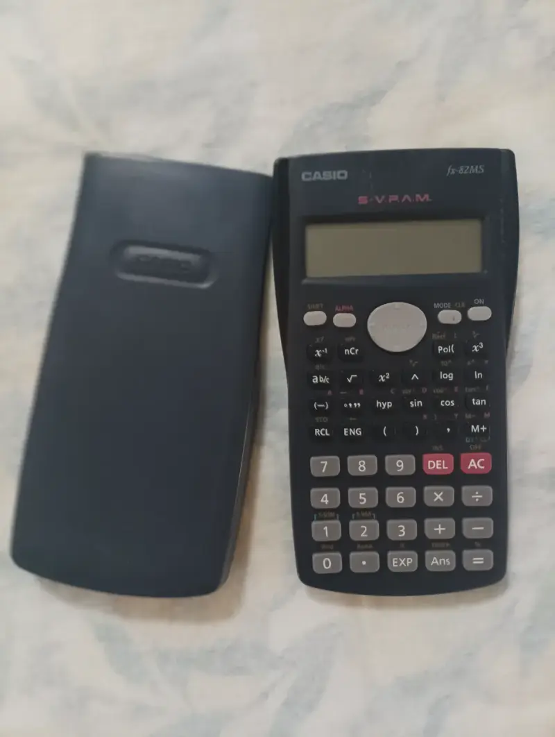 Calculadora científica Casio fx-82MS - 2