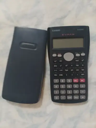 Calculadora científica Casio fx-82MS - miniatura 2