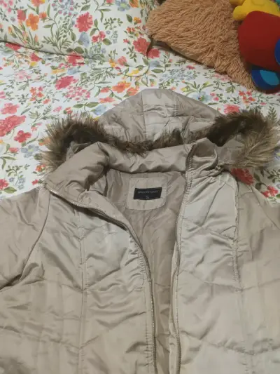 Parka beige con capucha de piel - miniatura 2