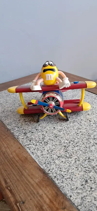 Juguete M&M avión amarillo - miniatura 3