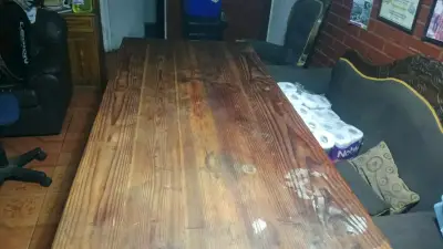 Mesa de madera rústica grande - miniatura 5