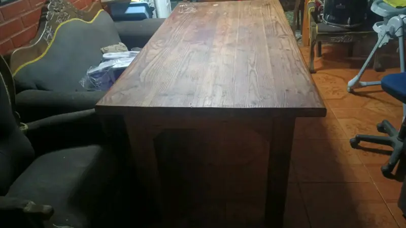 Mesa de madera rústica grande - 6